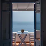 Blue Serenity Apartment Kardhiani